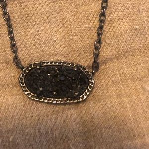 KENDRA SCOTT Elisa Pendant Necklace in Black Drusy